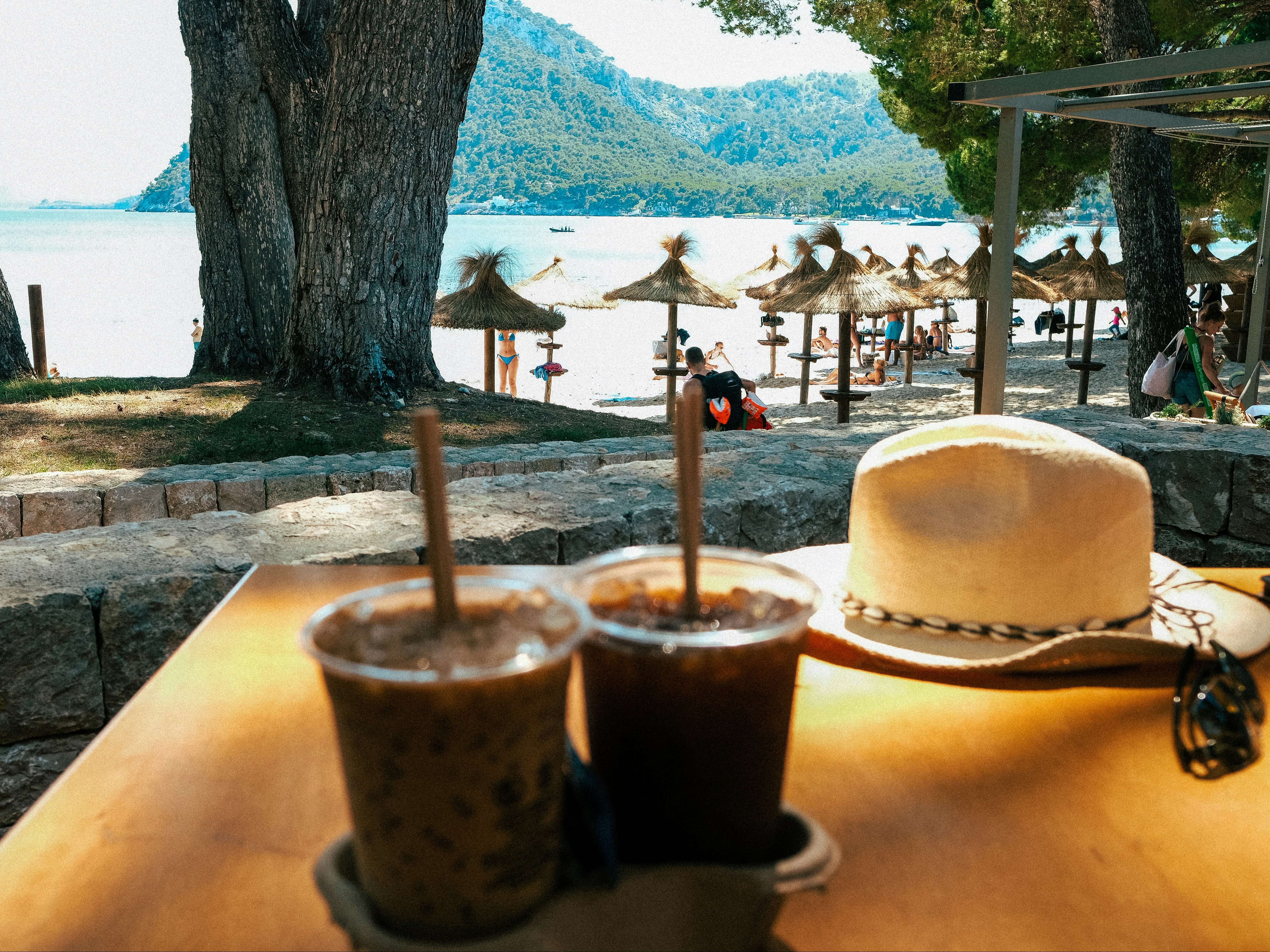 a-table-with-two-drinks-Mallorca-travel-guide
