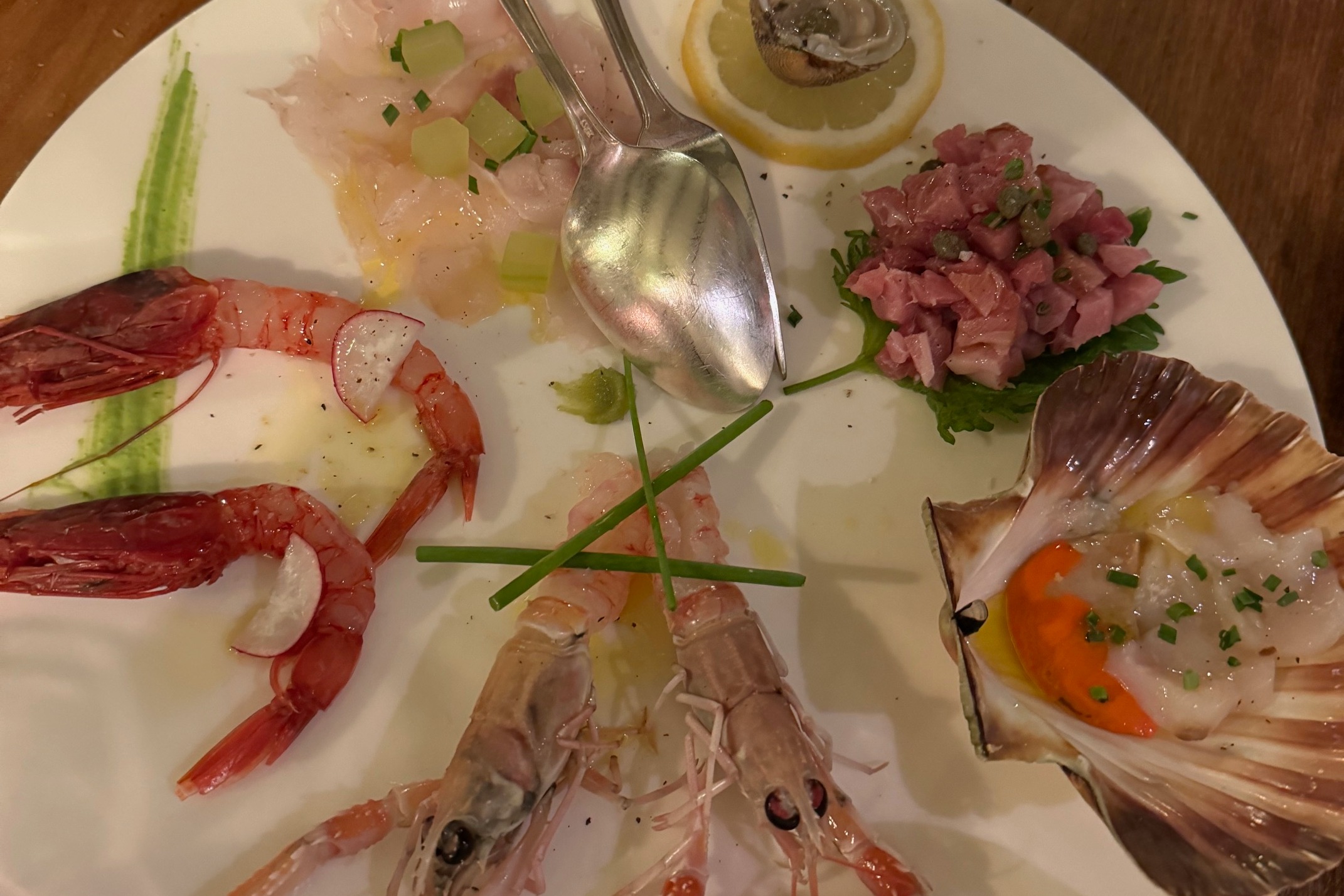 Different variety of seafood, served fresh at Ristorante Al Covo.