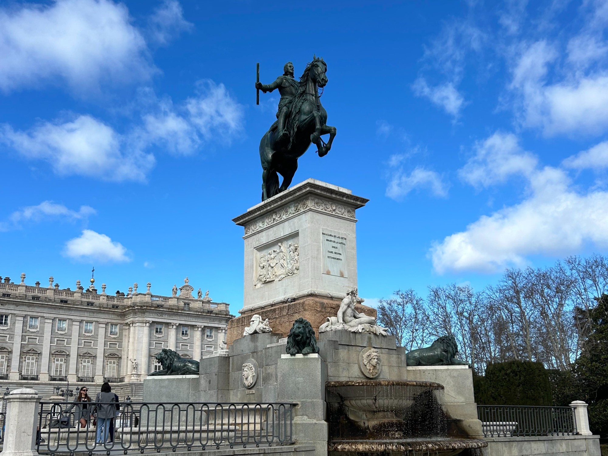 Statue of a man riding a horse.