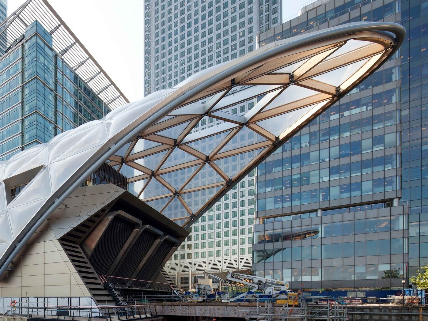 buildings station of Canary Wharf