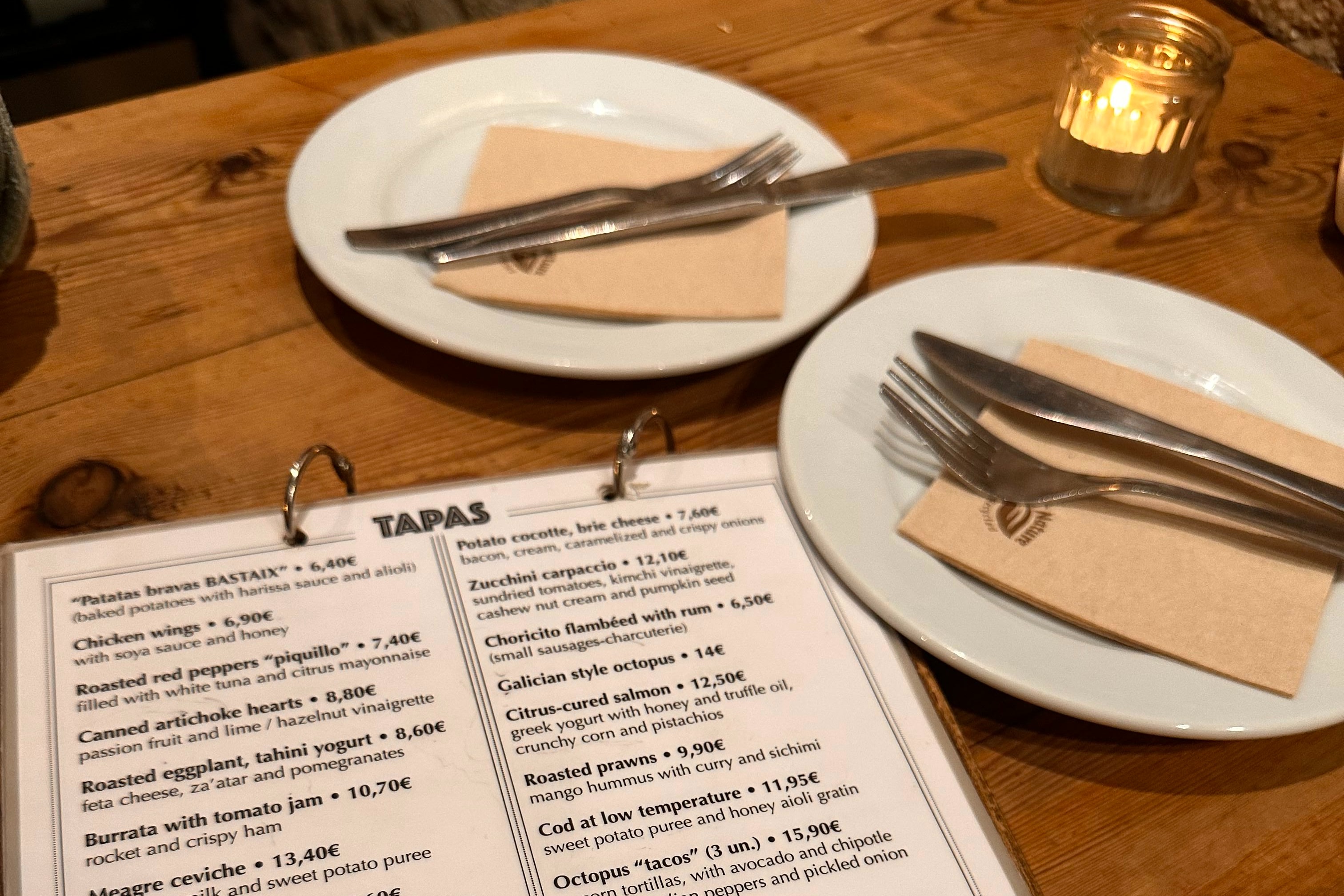 Menu to order Tapas at Bastaix.