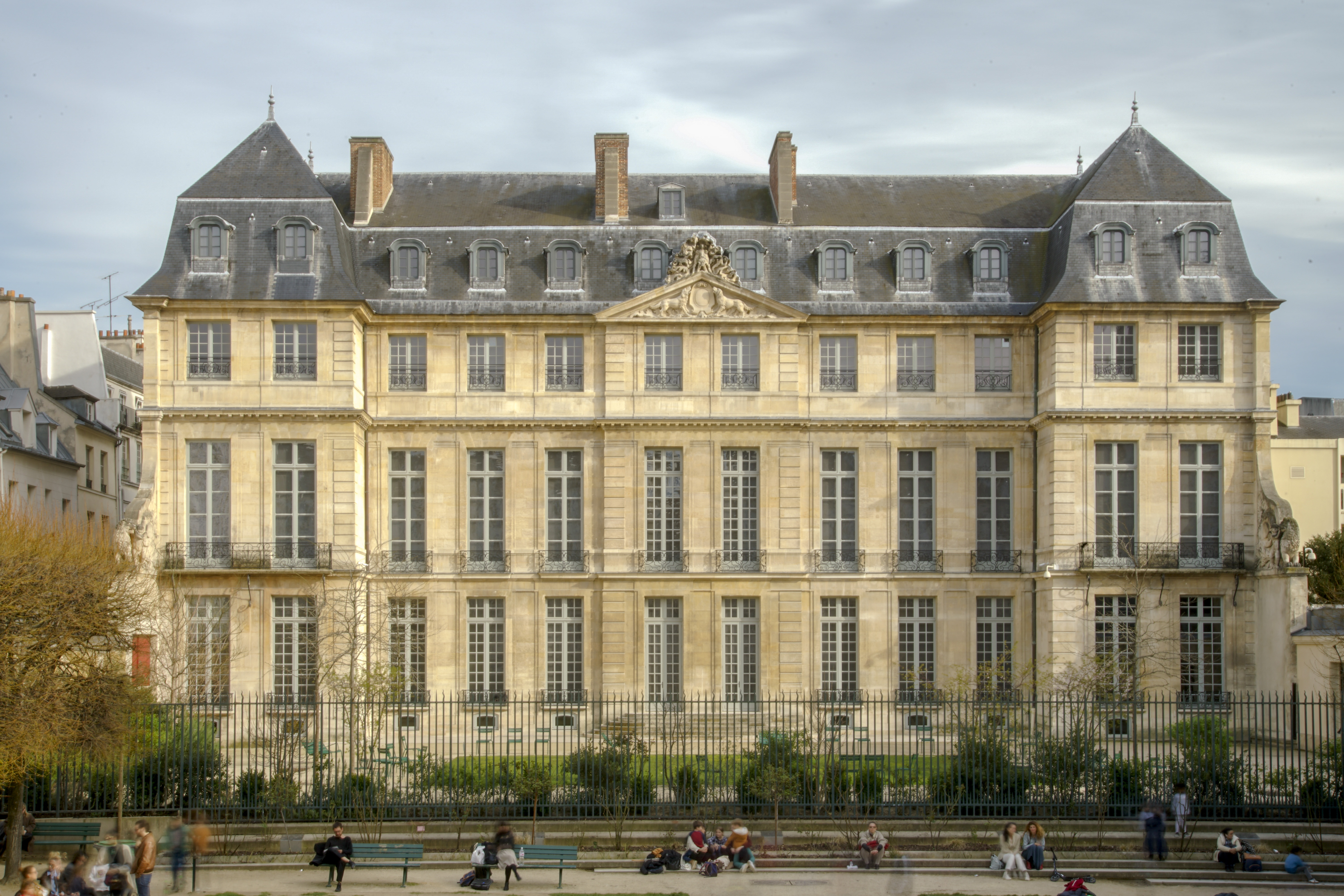 Outside view of Picasso Museum.