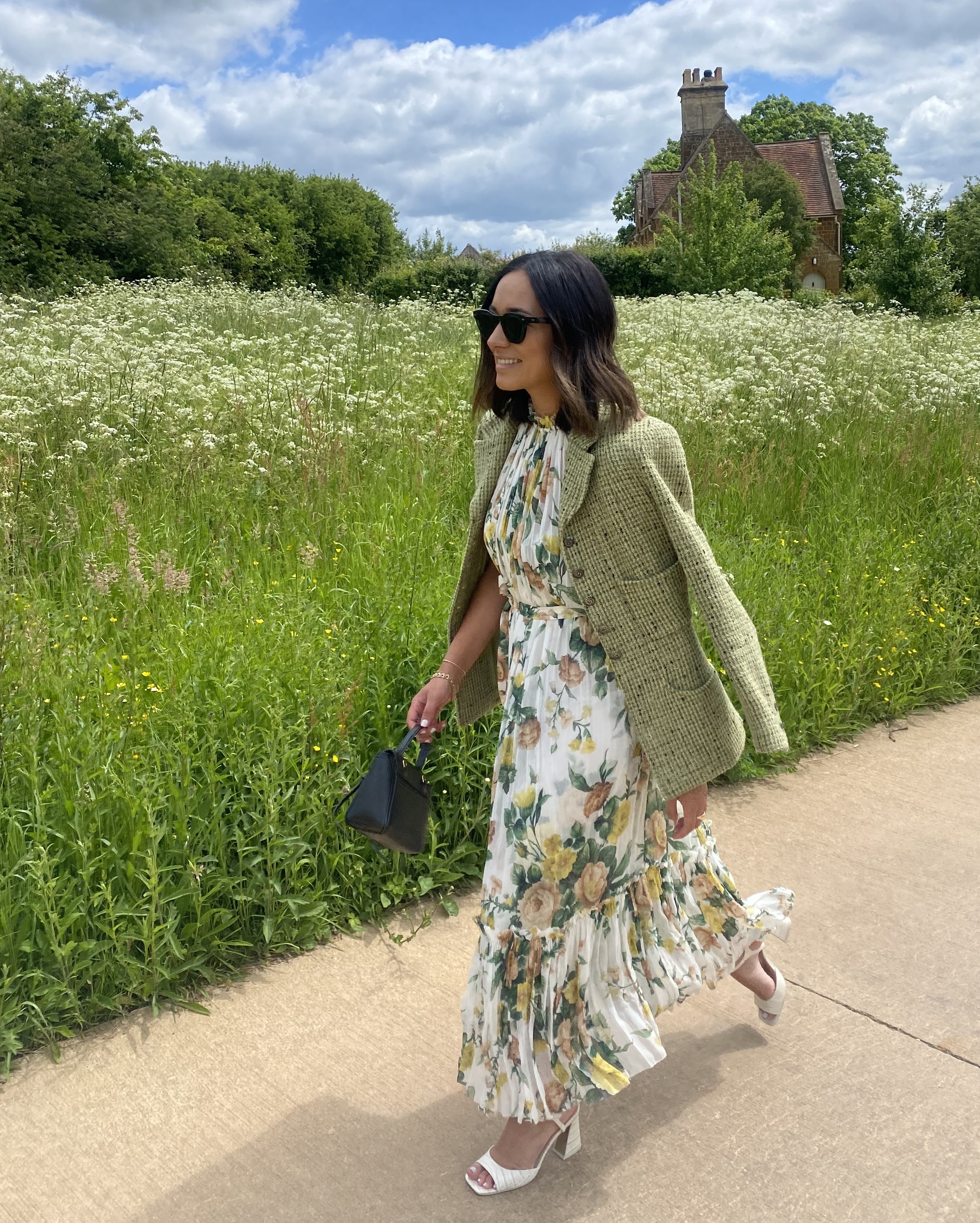 Advisor - Mia Van Bergh