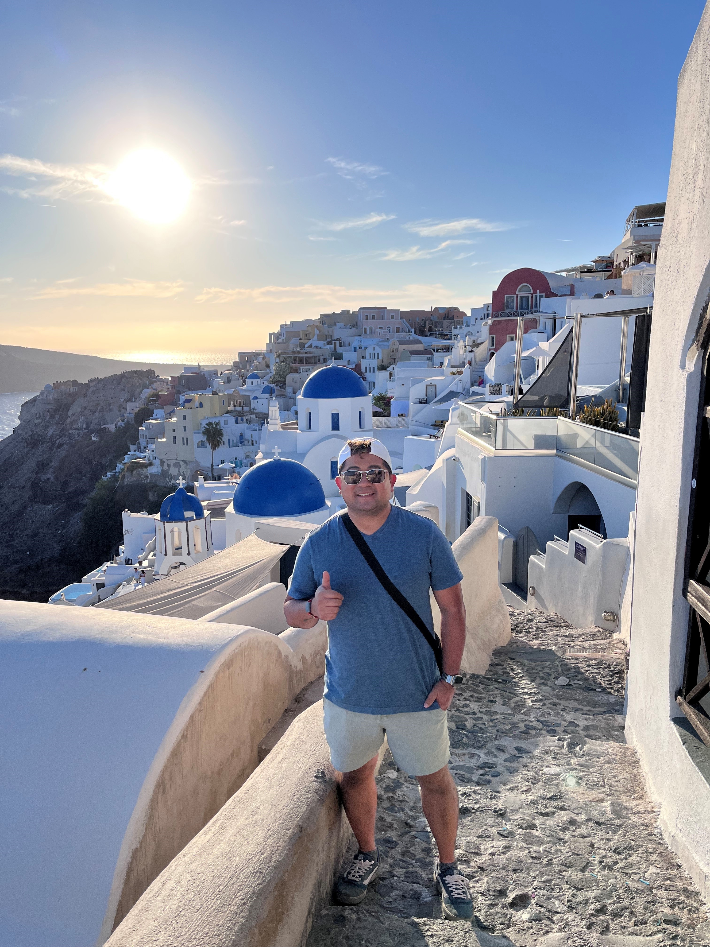 Travel Advisor - Hamish Ambut