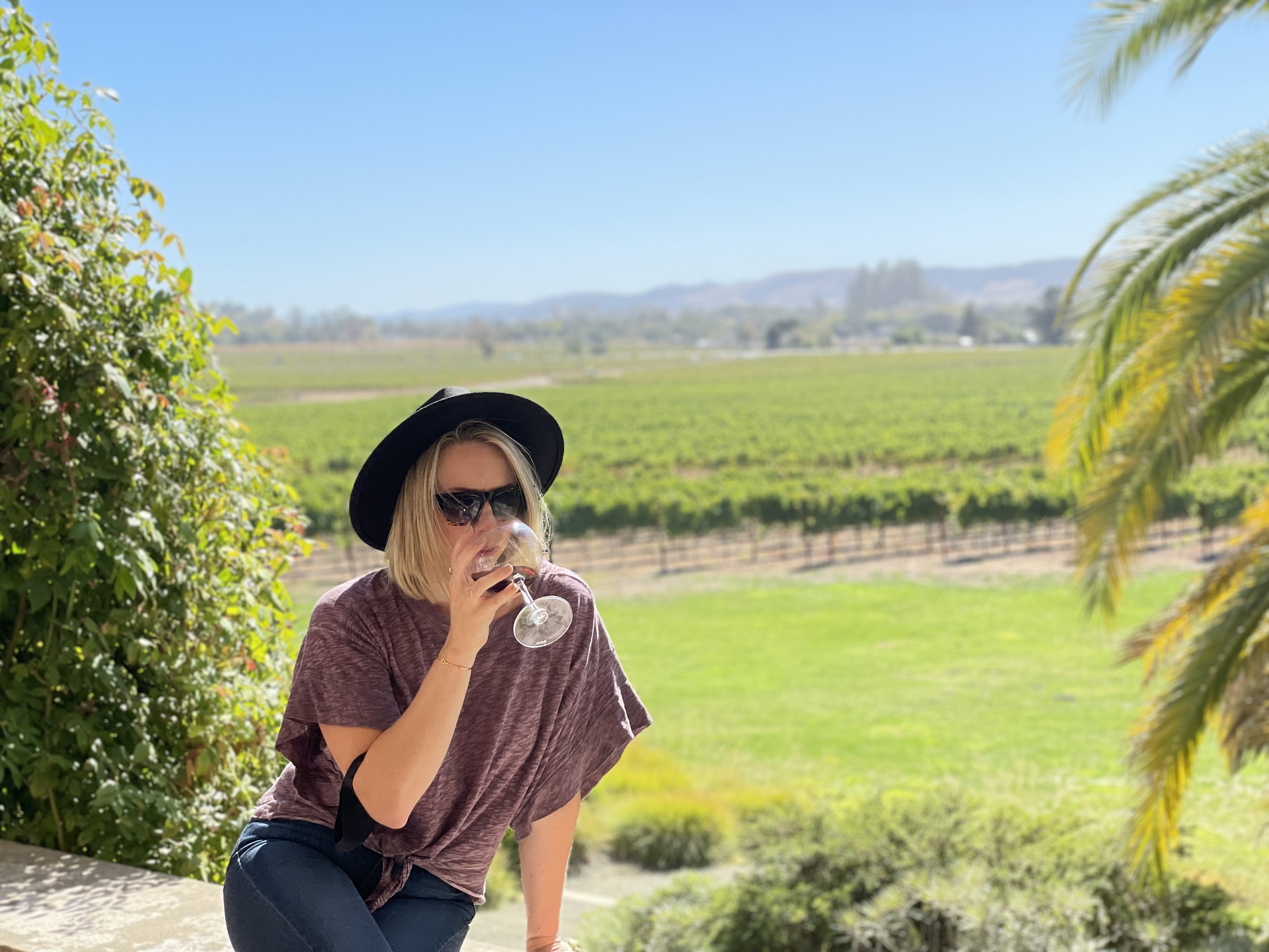Fora Author - Lauren Decker