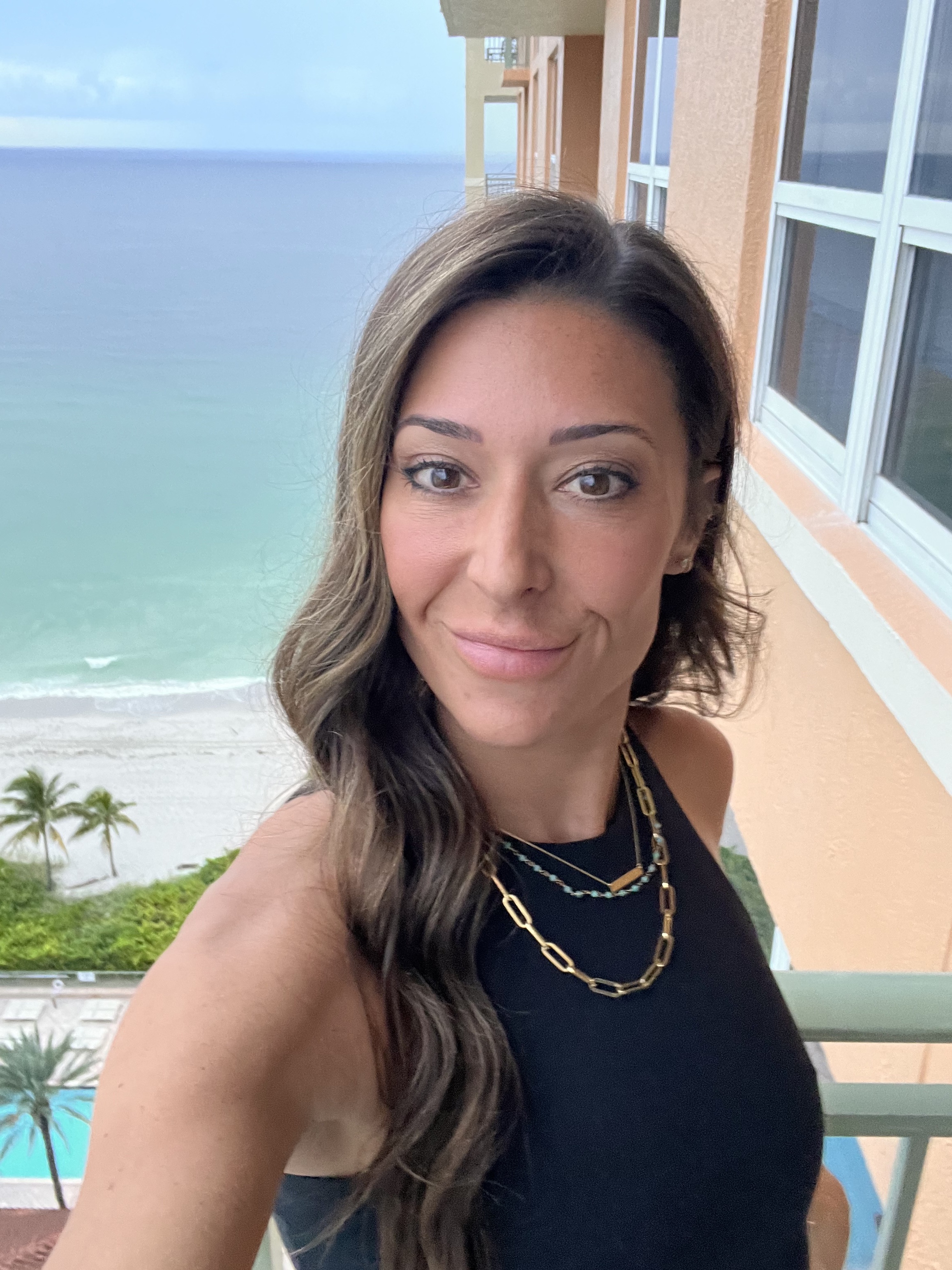 Advisor - Carly Konstantinidis