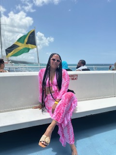 Travel Advisor - Lorraine Mojica