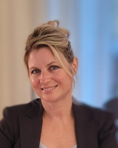 Fora Author - Amy Mobley
