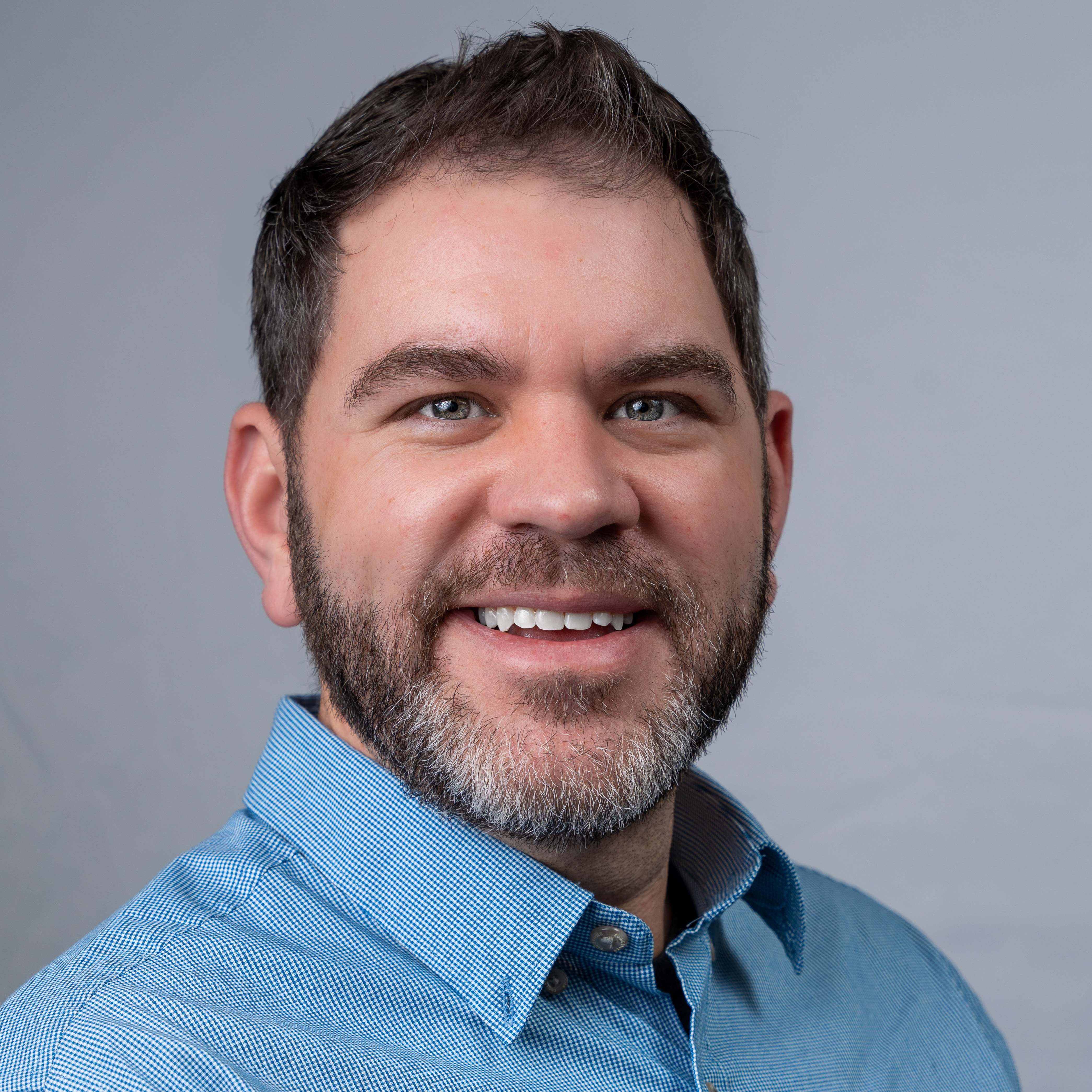 Travel Advisor - Ken Moore
