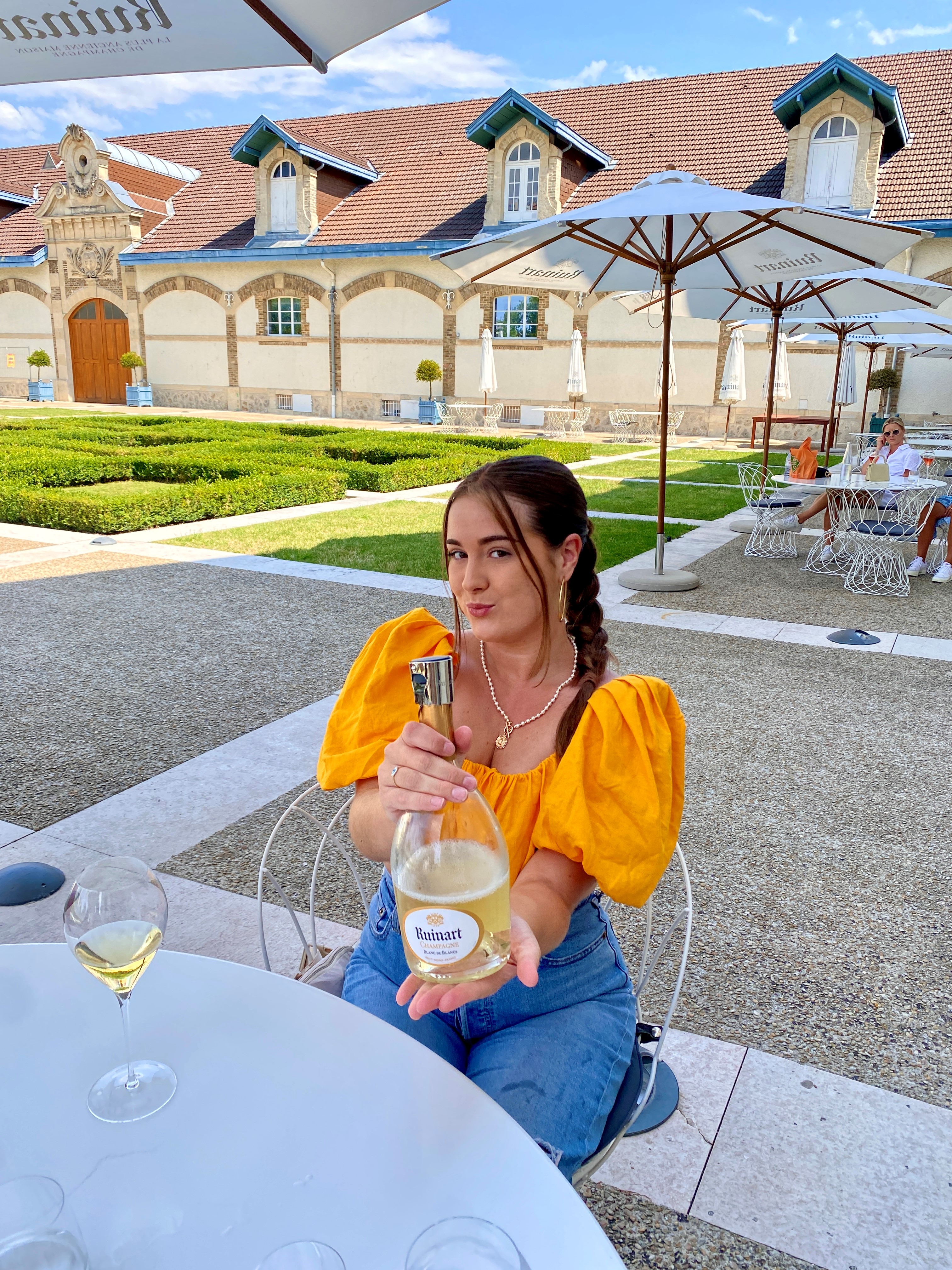 Advisor - Demi Johnson