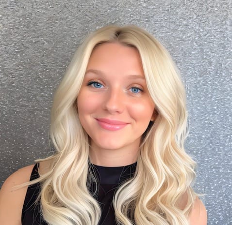 Advisor - Sara Lewis