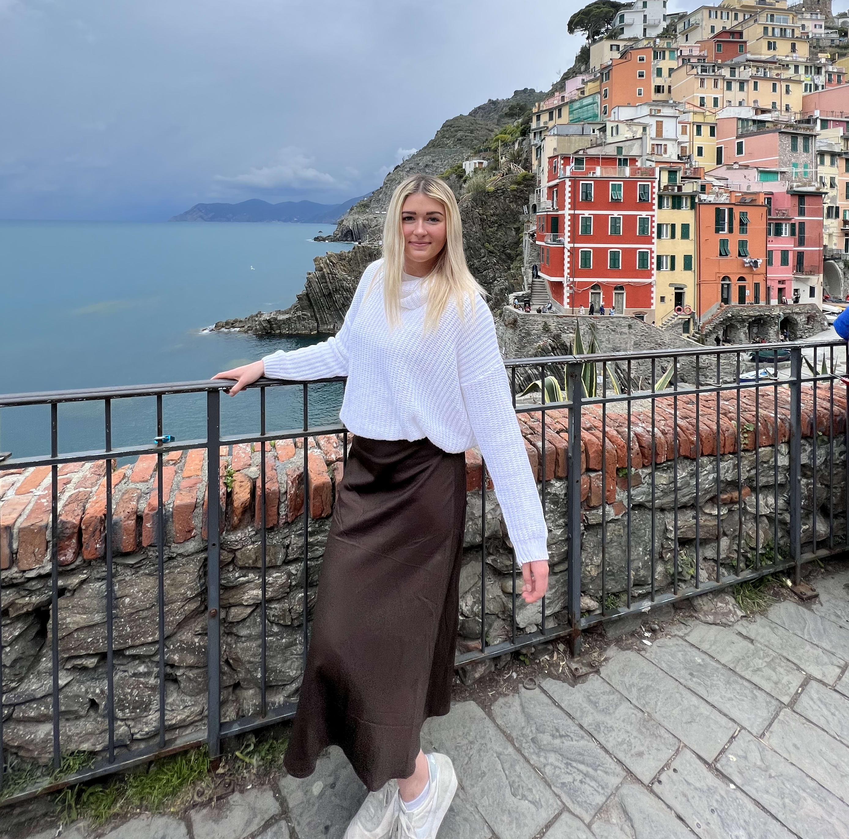 Advisor - Hannah Anderson