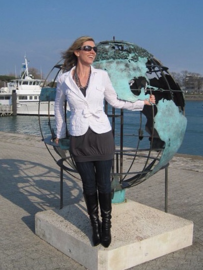 Fora Author - Heather Graham
