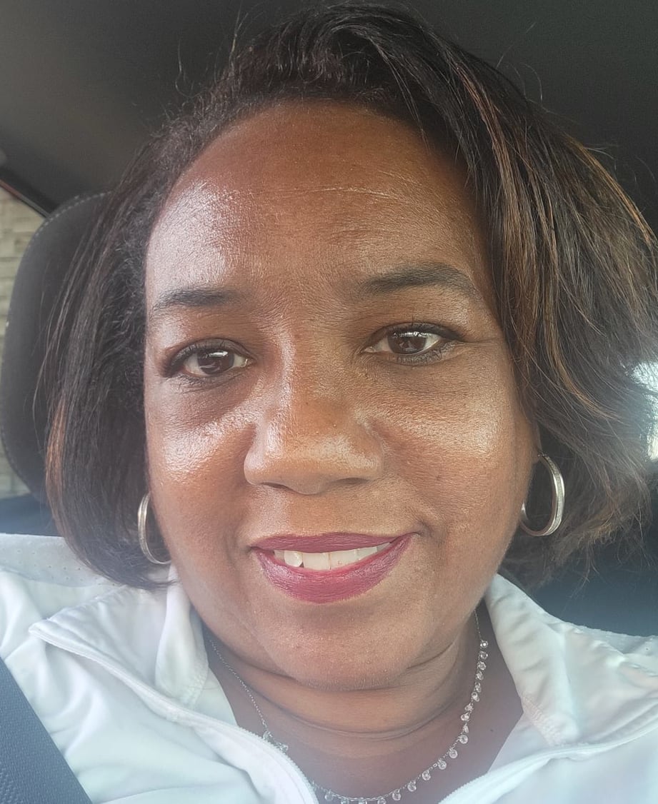 Fora Author - Lori Hurt