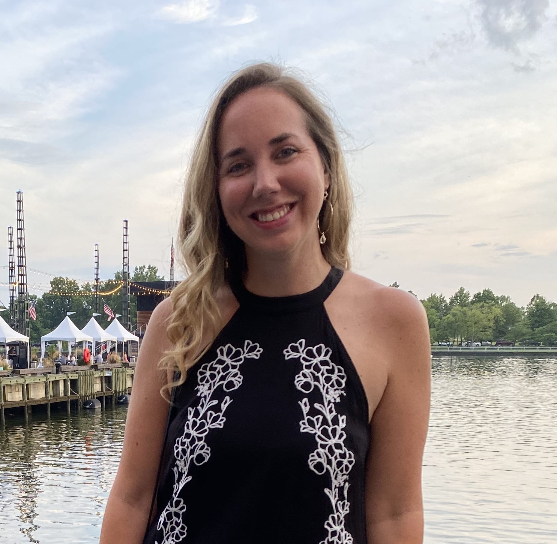 Fora Author - Jenna Hinshaw