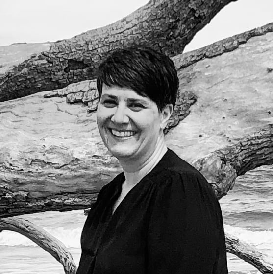 Fora Author - Shawna Lawton