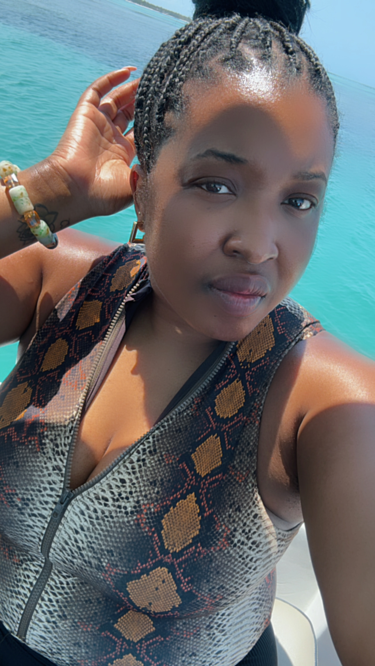 Fora Author - Alliyah Dailey
