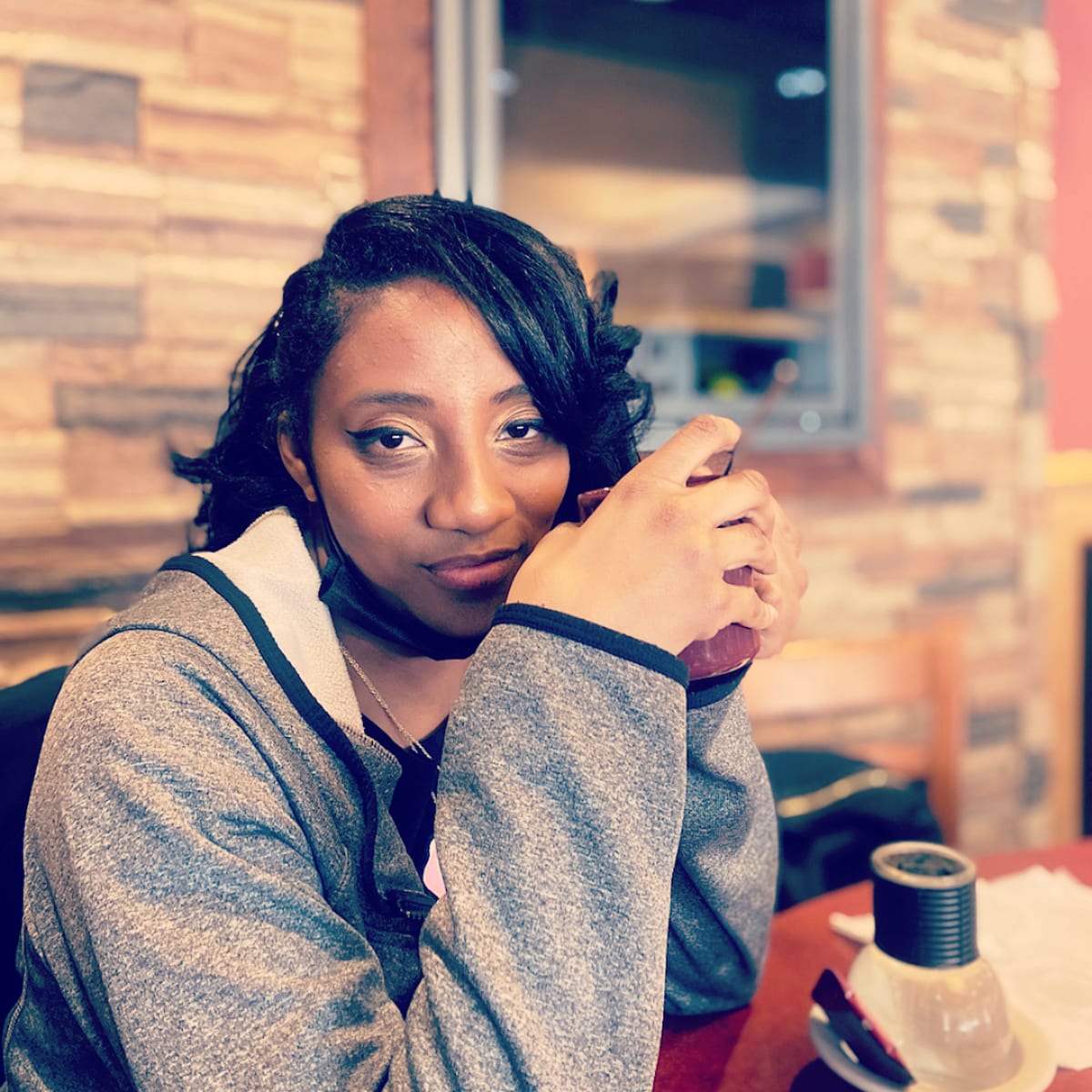 Fora Author - Shardé Sanders