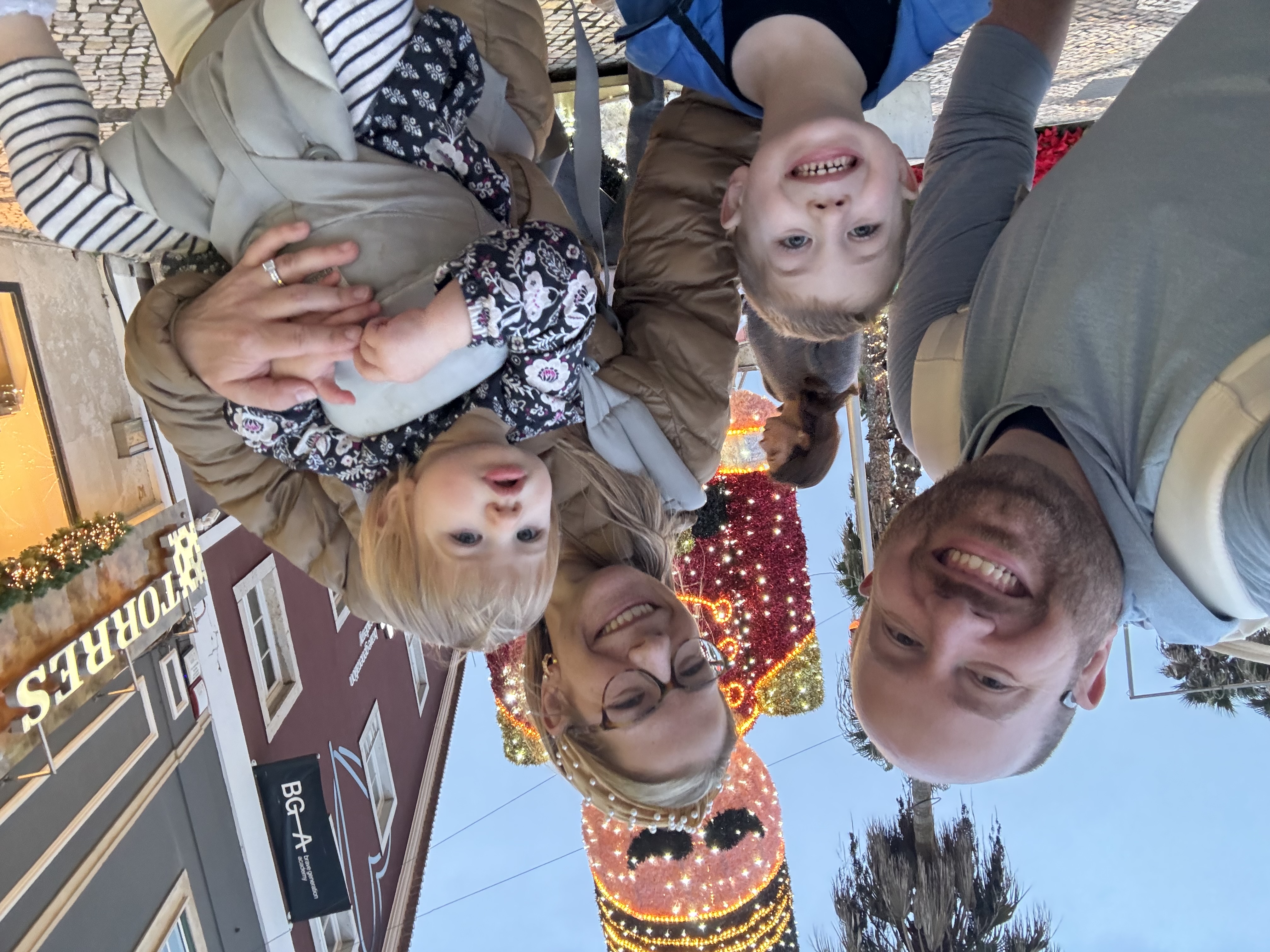 Advisor - Aaron Hollinger