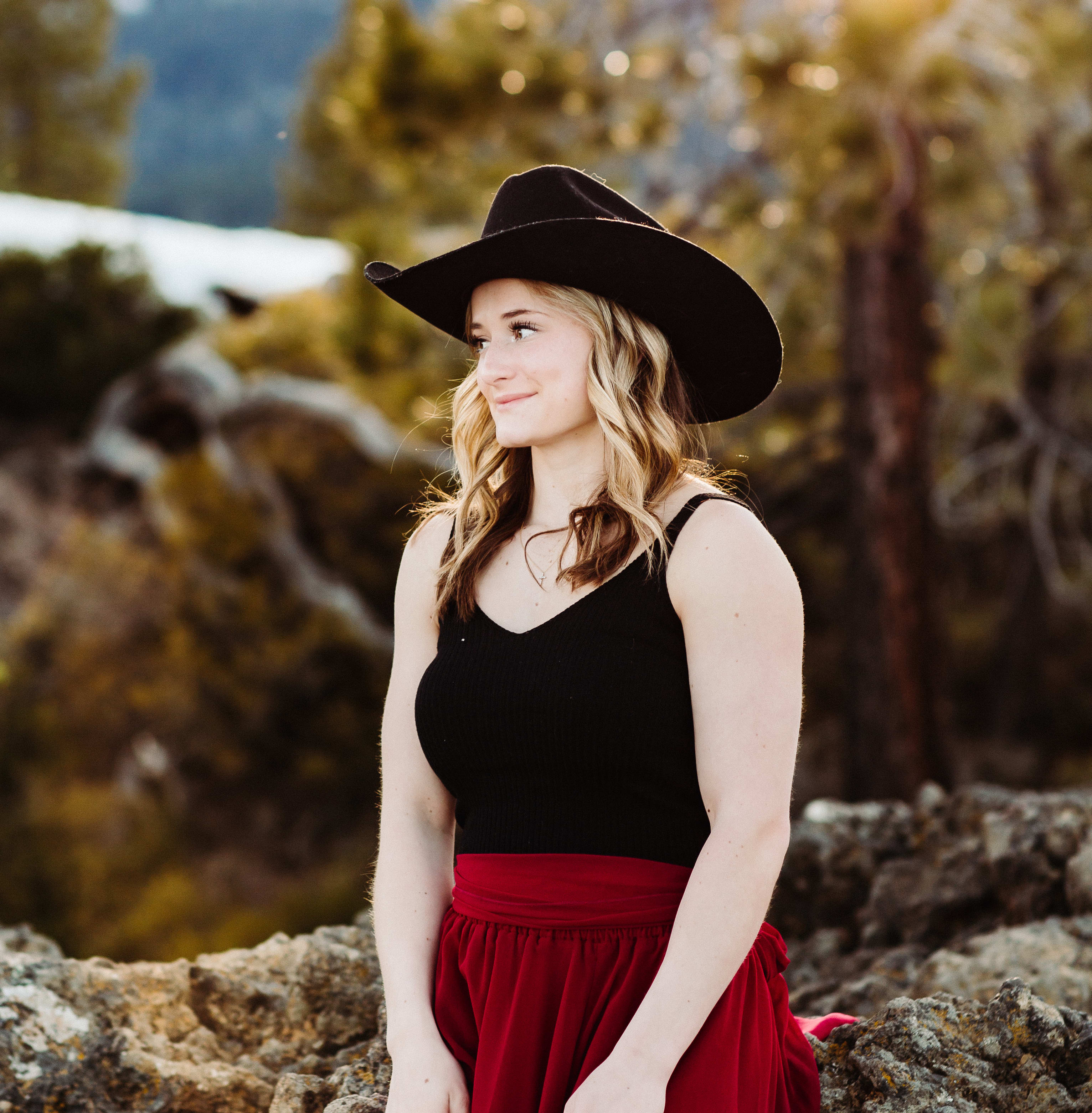 Advisor - Isabella Gregory