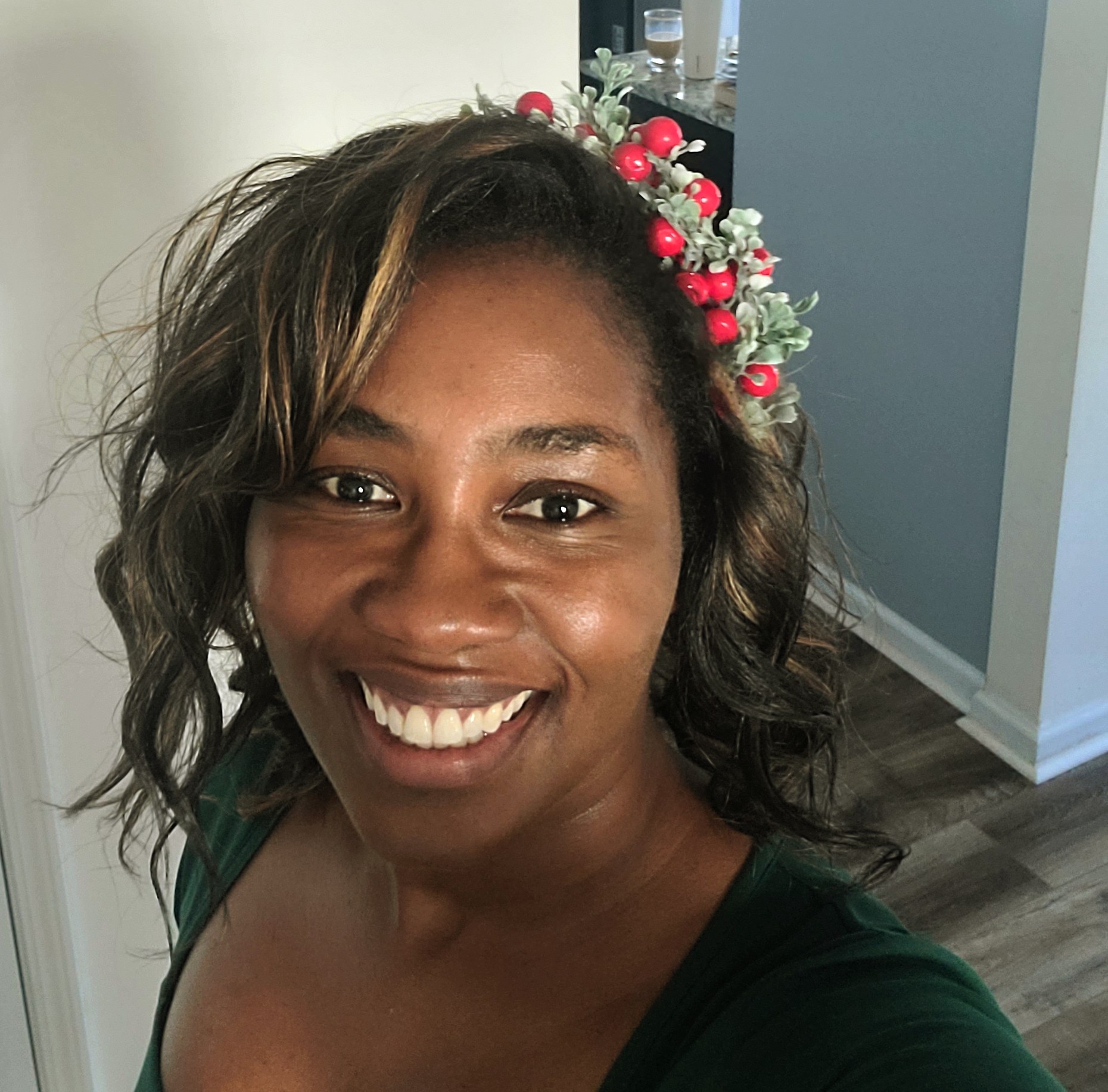 Fora Author - Mya Ramos