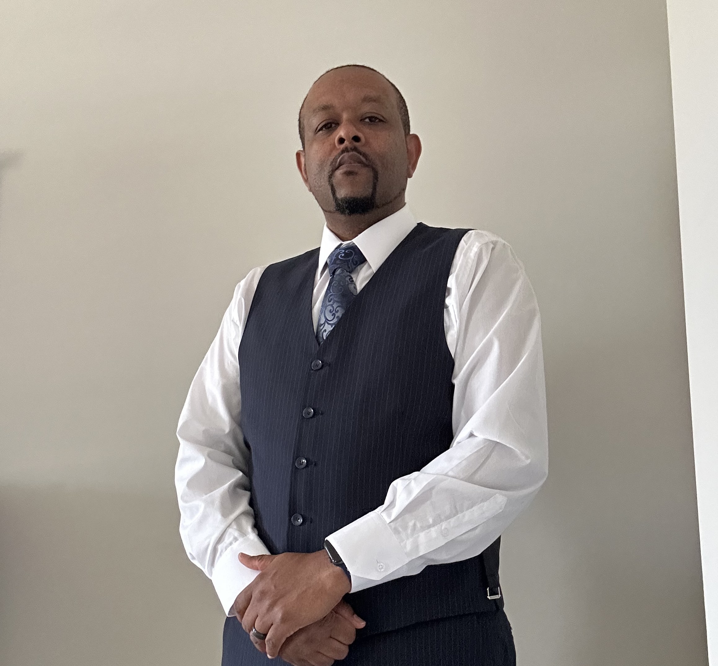 Fora Author - Dexter Muckle