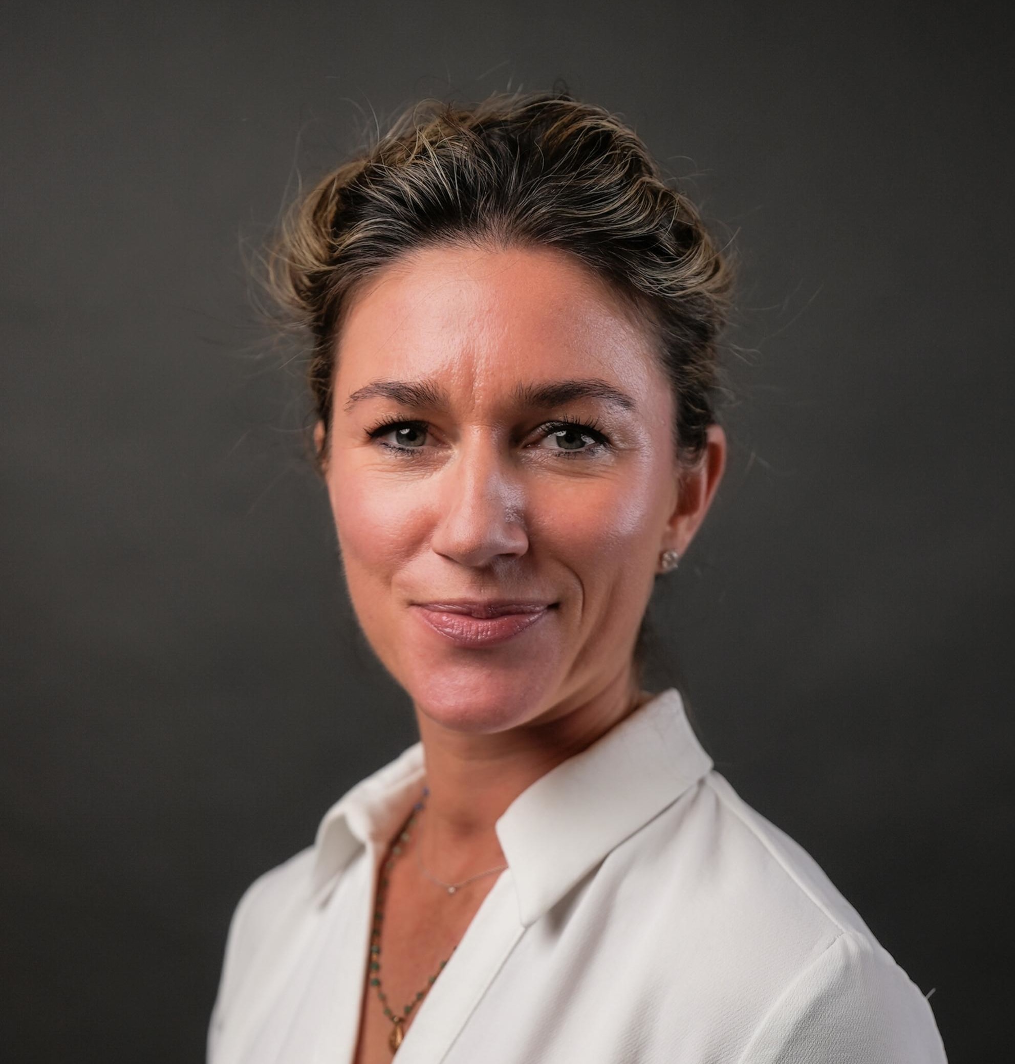 Fora Author - Lauren Atlass
