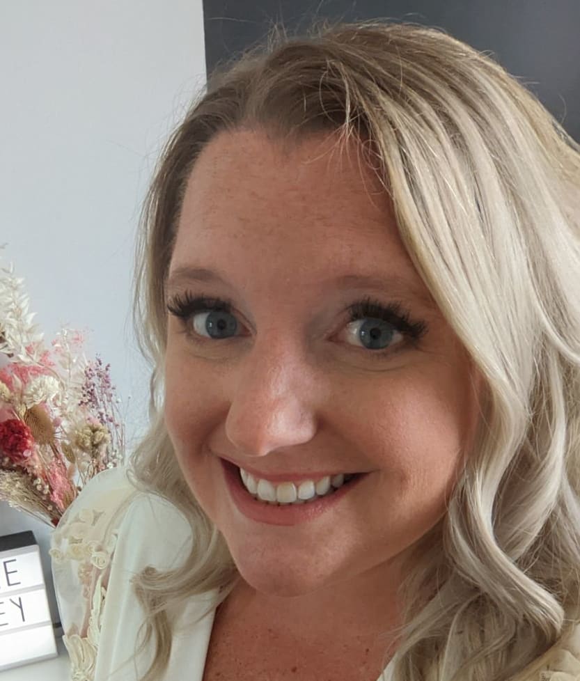 Advisor - Lyndsey Perez
