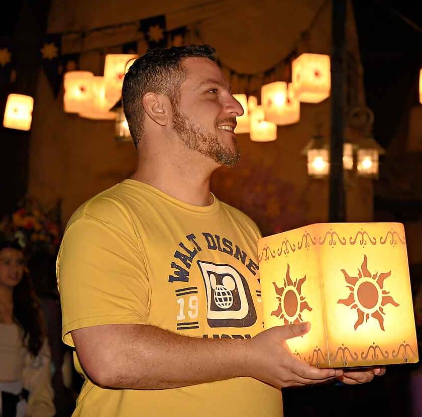 Advisor - Alex Paradise