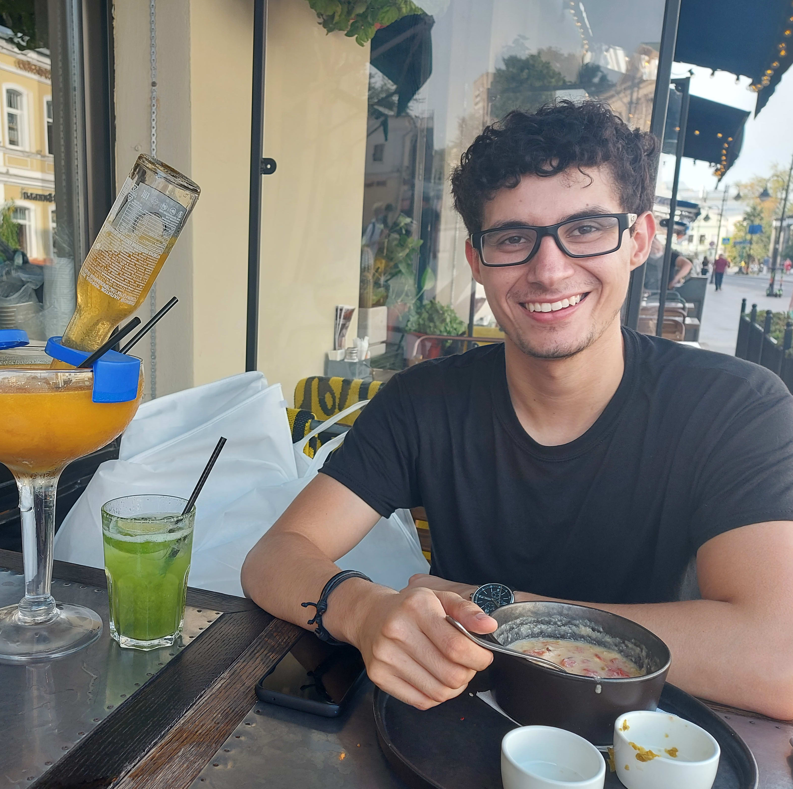 Advisor - Juan Hernandez