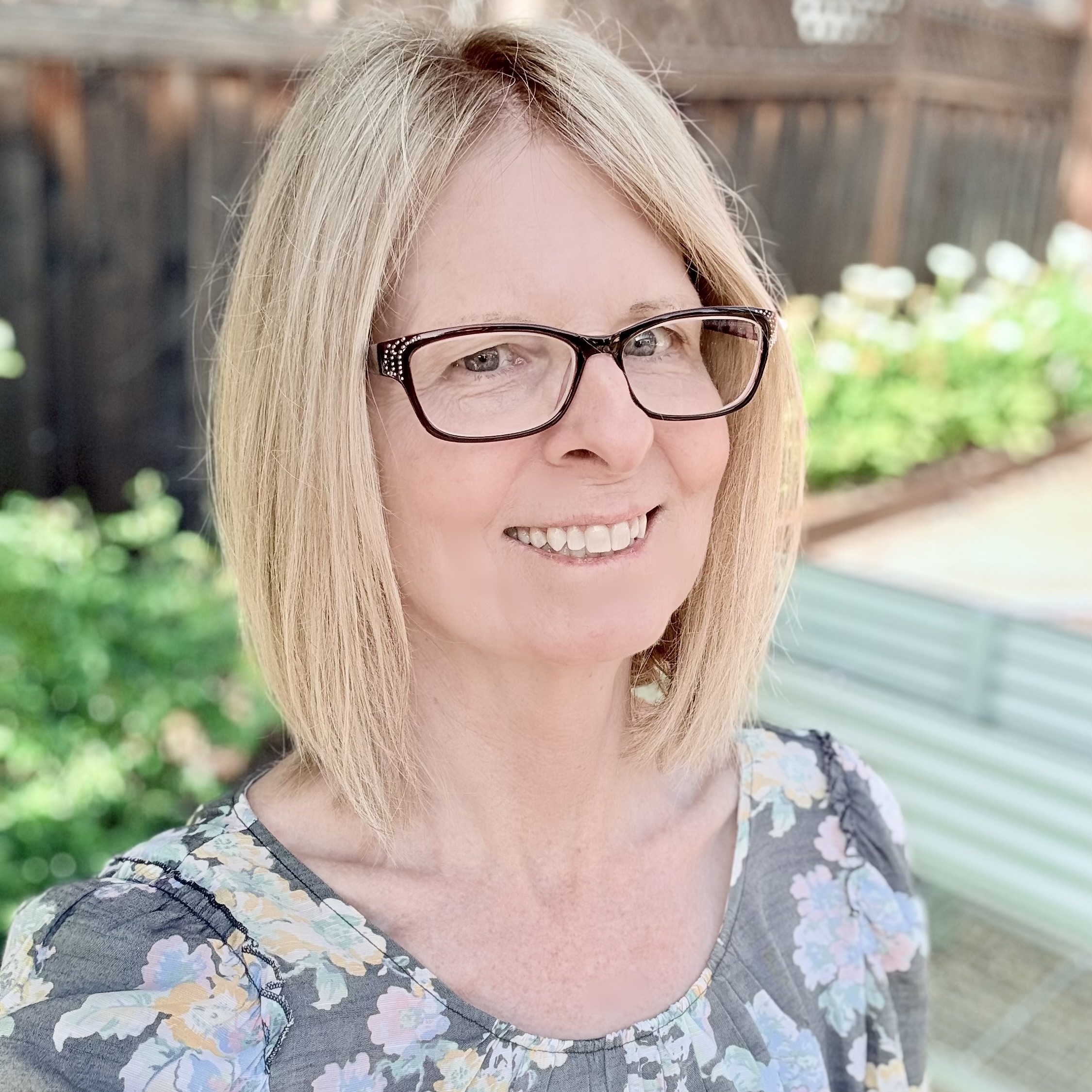 Travel Advisor - Elizabeth Smith