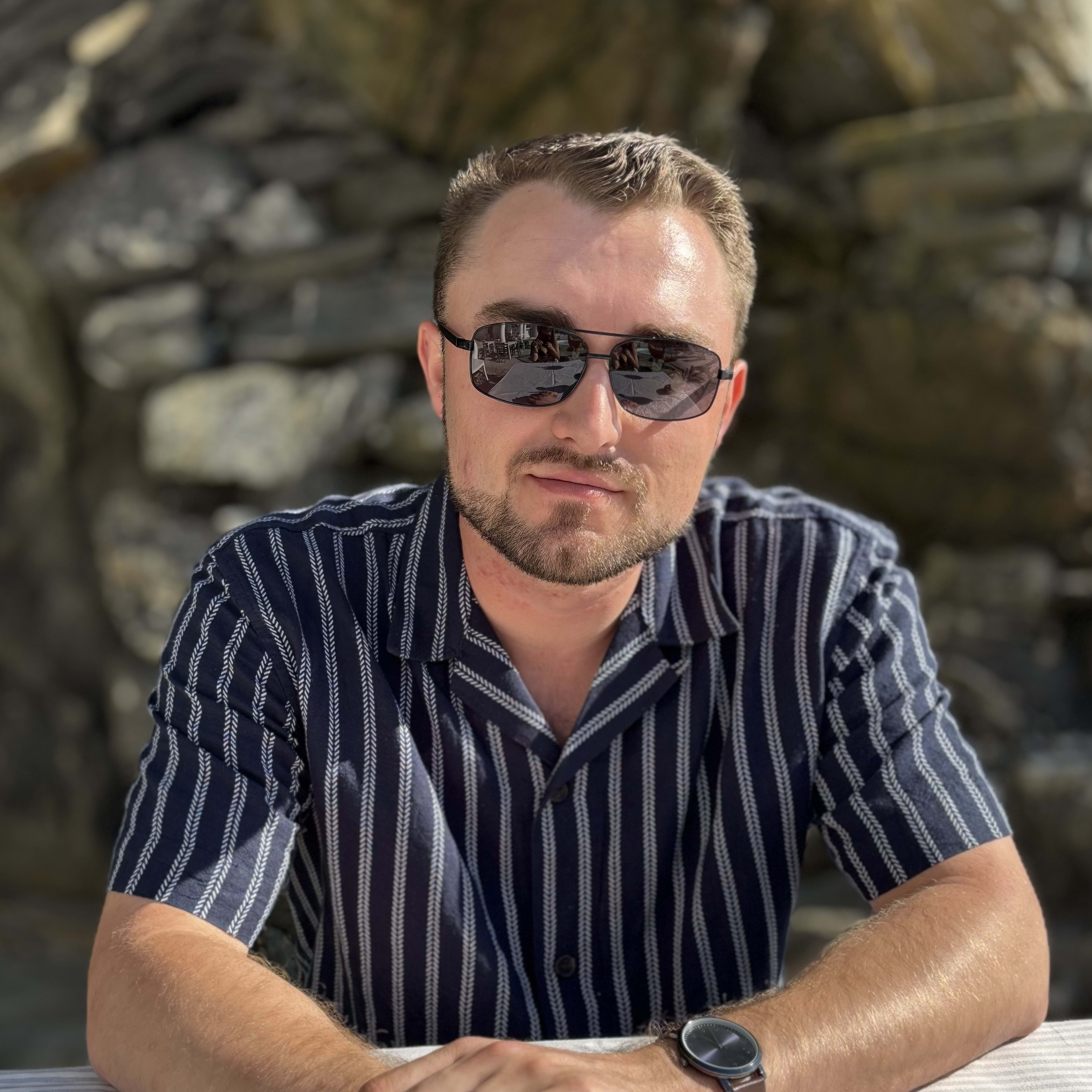 Travel Advisor - Dalton Potts
