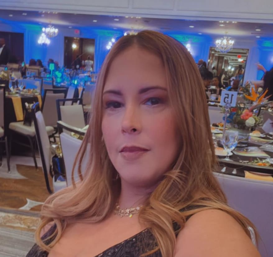 Travel Advisor - Karen Perez