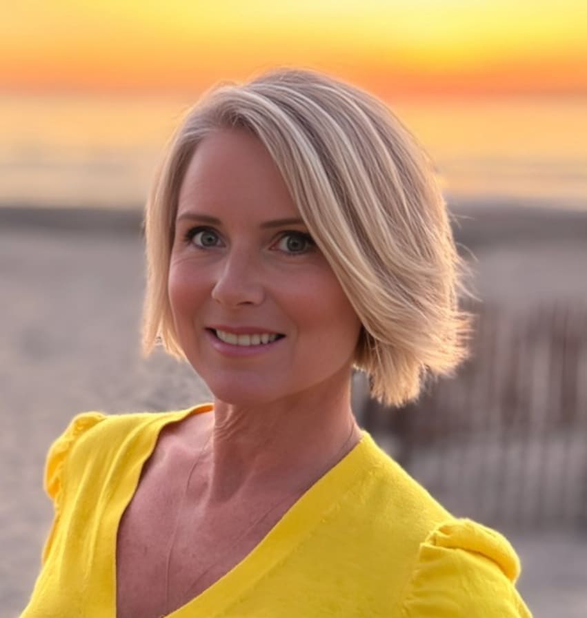 Travel Advisor - Sara Vance