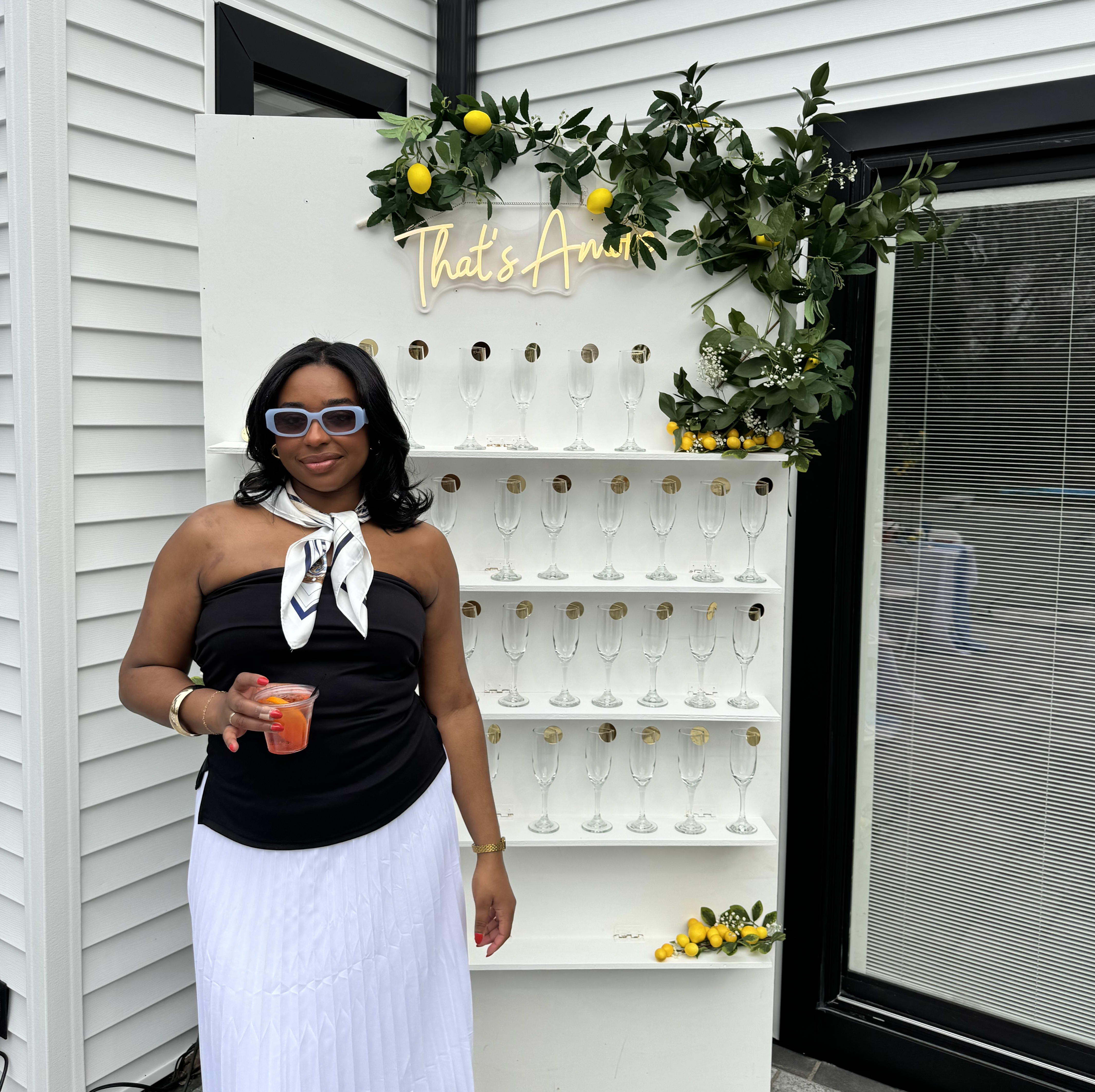 Fora Author - Ariel Woodson