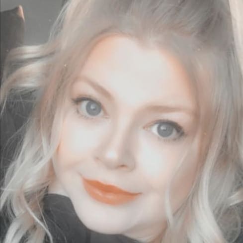 Travel Advisor - Cassidy Curts