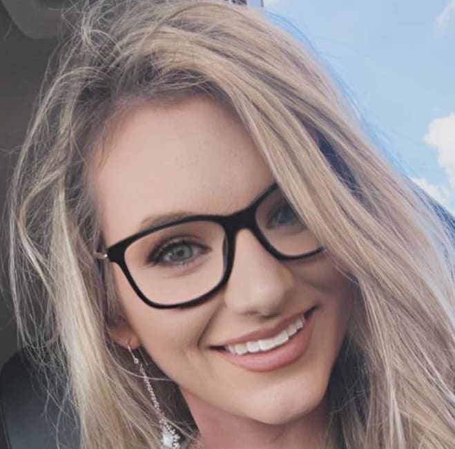 Advisor - Mackenzie Garrett