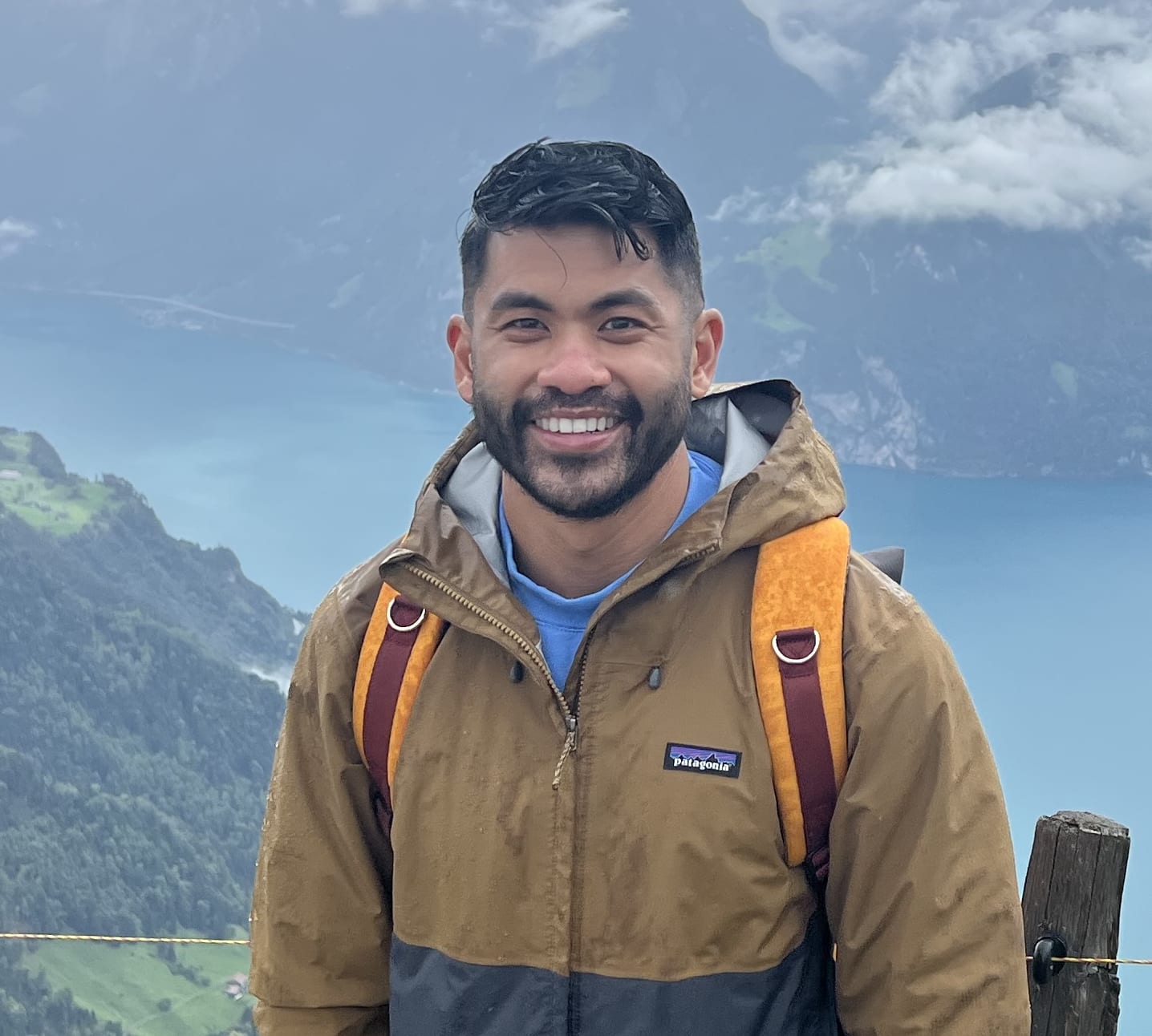 Travel Advisor - Ed Santos