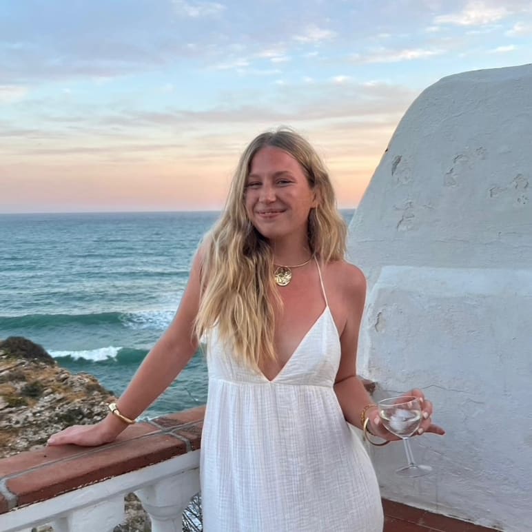 Travel Advisor - Catherine Farr