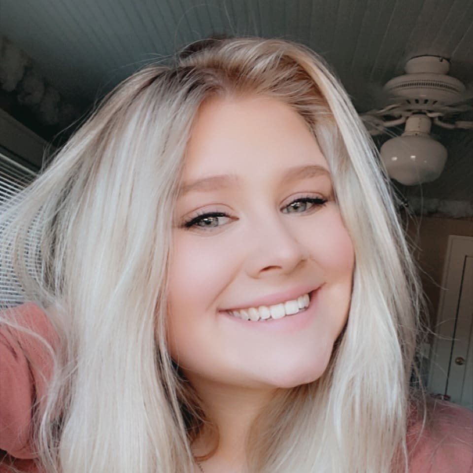 Travel Advisor - Alexus Mcclearen