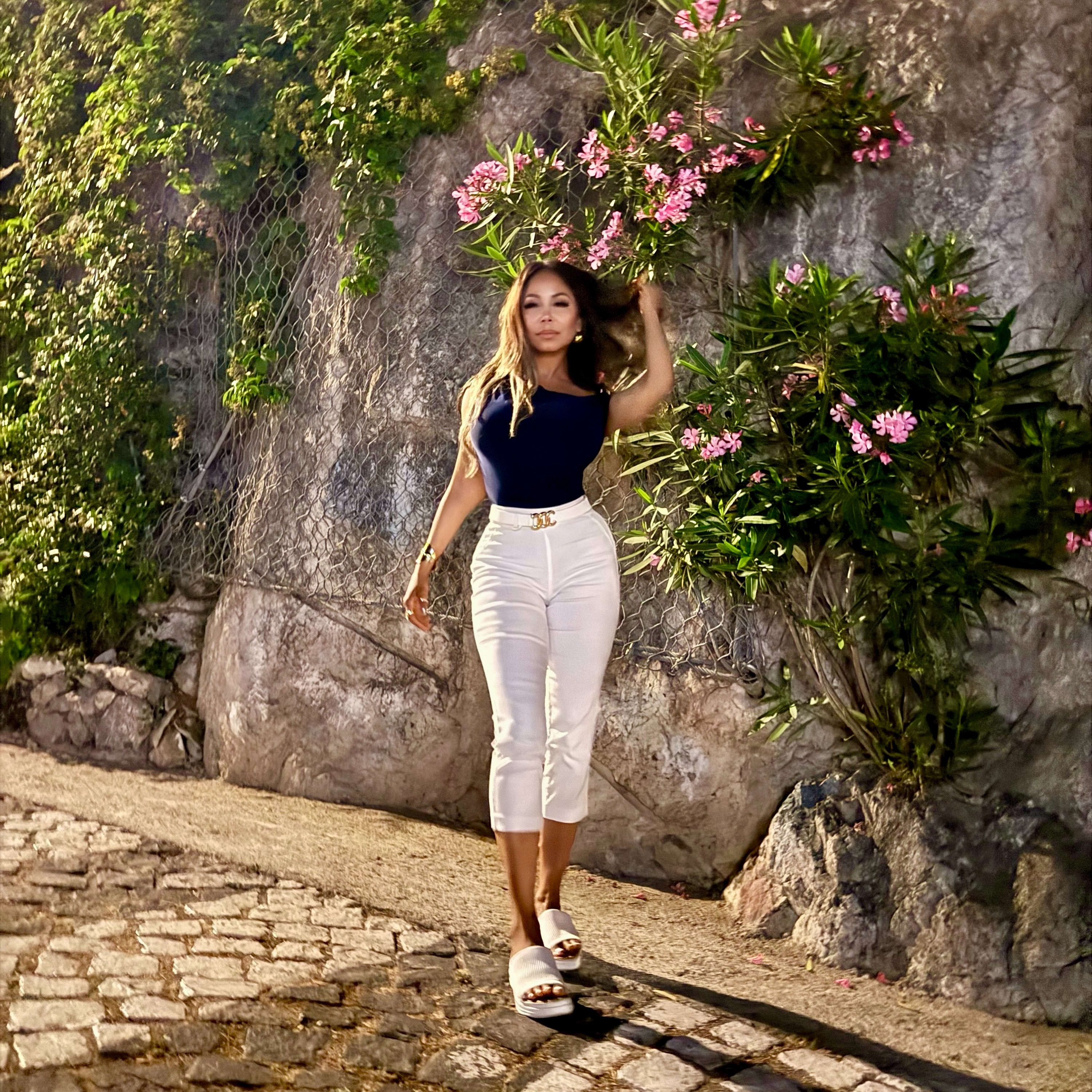 Advisor - Nika Agostinello