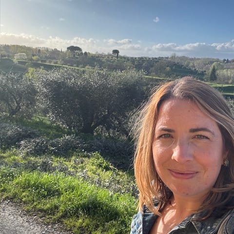 Fora Author - Christina Mitchell