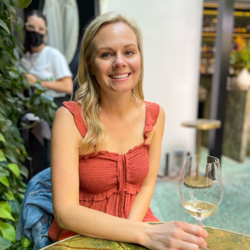 Lindsey Calhoun curated by Lindsey Calhoun