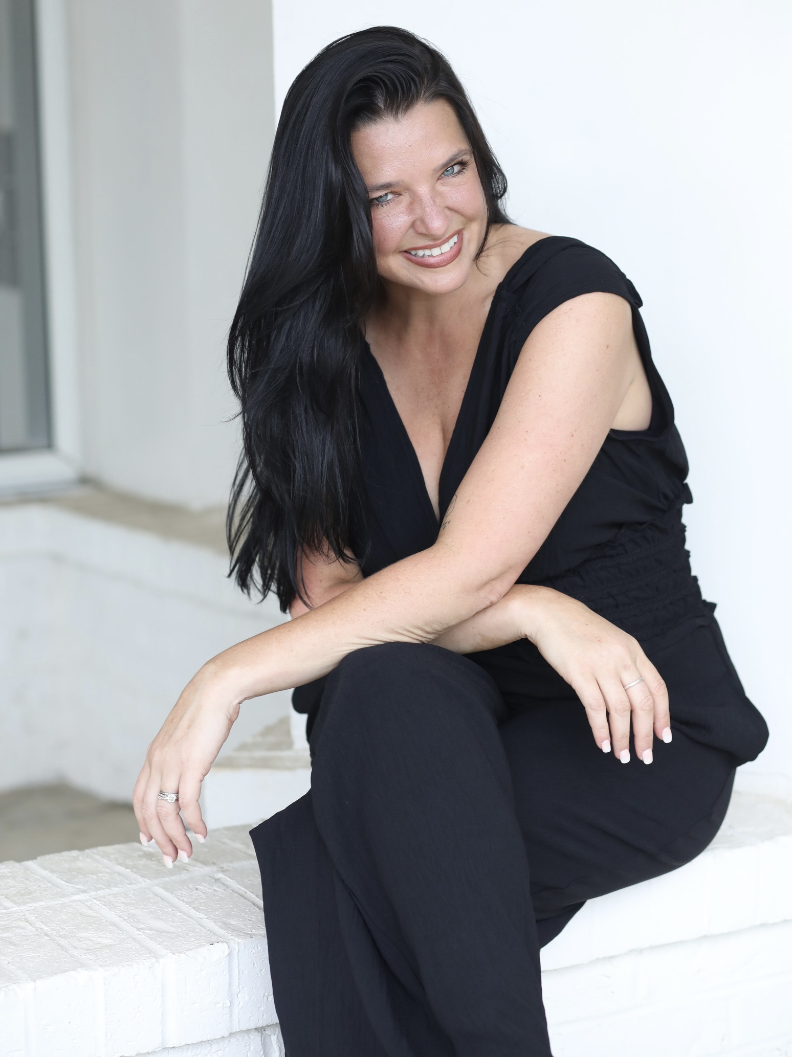 Fora Author - Amelia Old
