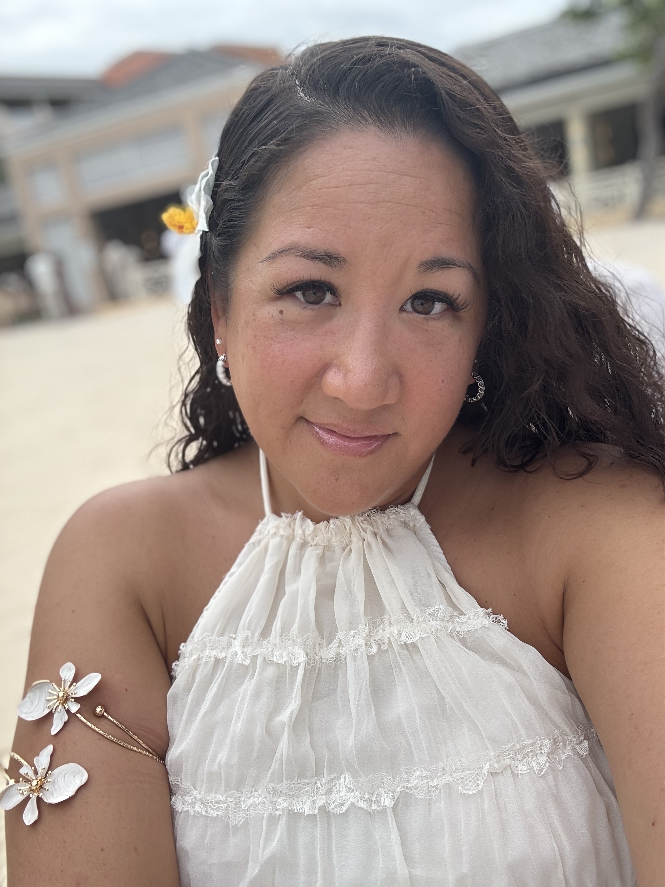Fora Author - Angela Furman
