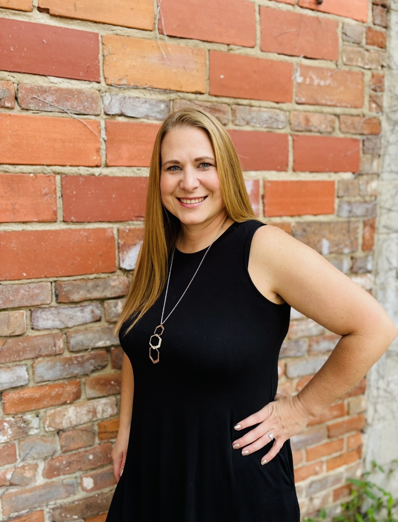 Fora Author - Erica Bovee