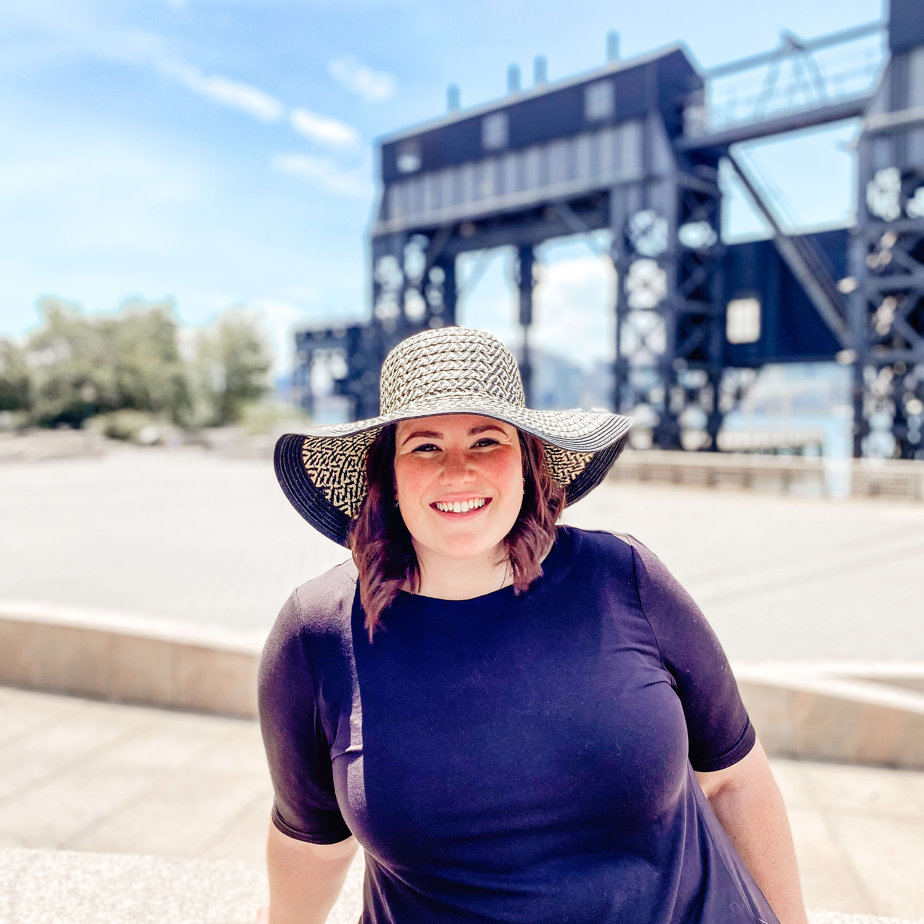 Fora Author - Daniella Mentry