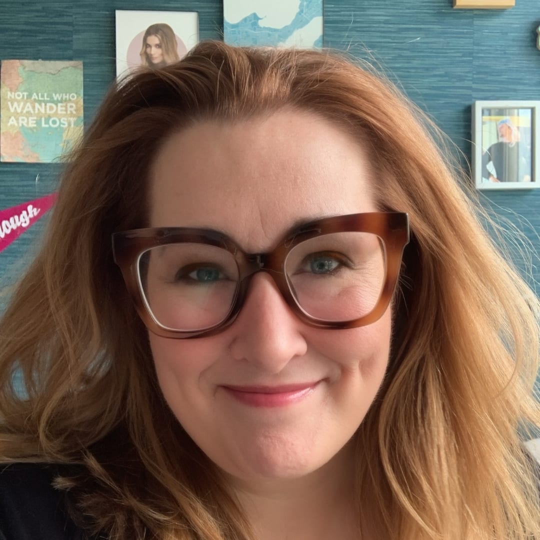 Fora Author - Kira Sabin