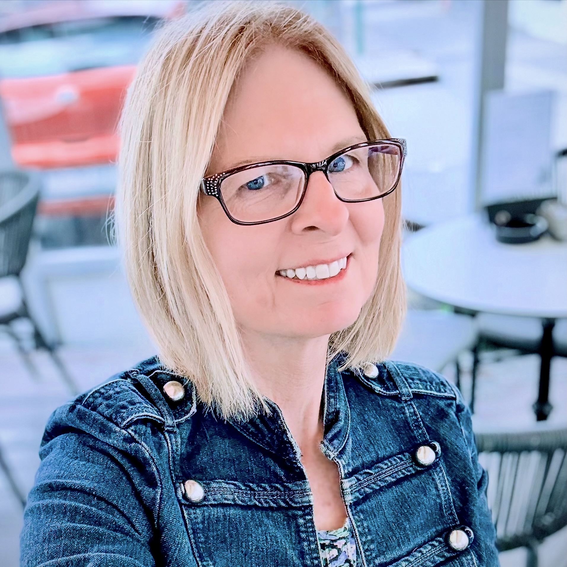 Advisor - Elizabeth Smith