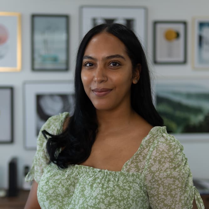 Fora Author - Denise Santamaria